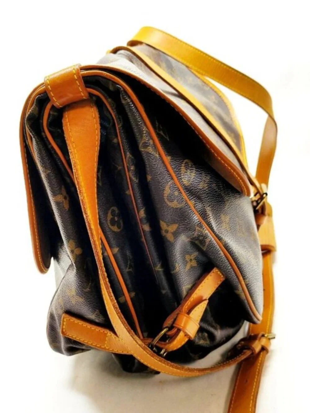 Authentic Louis Vuitton Saumur 35 Monogram Crossbody Bag